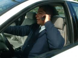 multa por hablar con el móvil multa por conducir hablando por el móvil