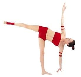 5 ejercicios de yoga para aliviar el dolor de espalda 3 postura media luna de yoga para aliviar el dolor de ciática