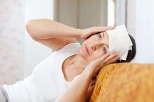 ¿Qué tomar para el dolor de cabeza? 2 compresas húmedas para aliviar dolor de cabeza