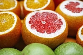 10 Alimentos para Fortalecer tu Sistema Inmunológico y Mantenerte Saludable 1 cítricos